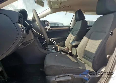 2020 Volkswagen Passat S z USA, uszkodzony, nr VIN 1VWAA7A34LC023655